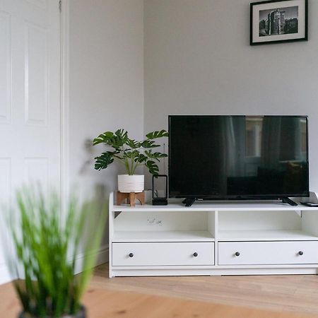 Villa Charming 3-Bed House In Newcastle Upon Tyne Exterior foto