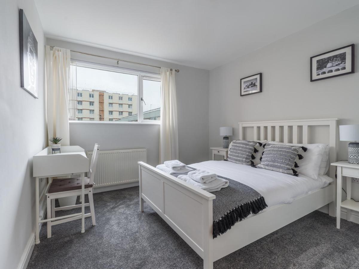 Villa Charming 3-Bed House In Newcastle Upon Tyne Exterior foto