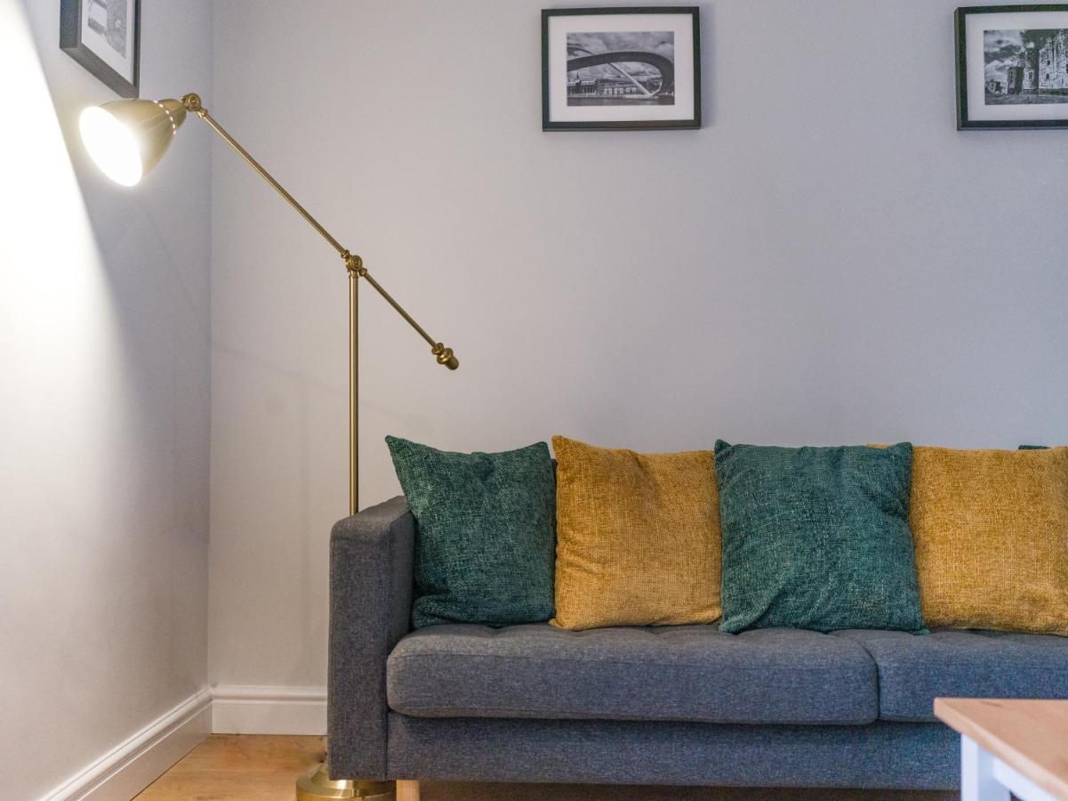Villa Charming 3-Bed House In Newcastle Upon Tyne Exterior foto