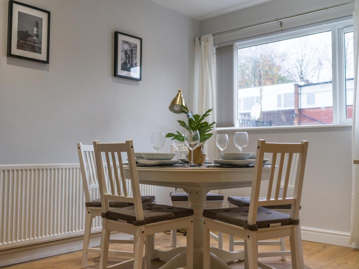 Villa Charming 3-Bed House In Newcastle Upon Tyne Exterior foto